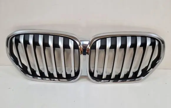 BMW X1 F48 F49 ACC Distronic radar sensor grill/trim 1851781