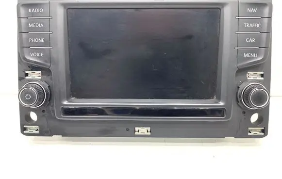 Radio/CD/DVD/GPS head unit