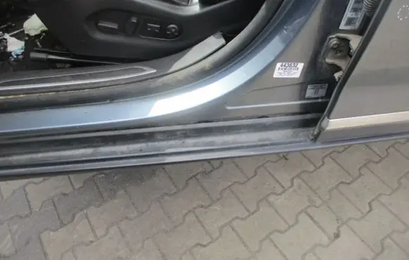 Citroen C5 Pillar (middle) 