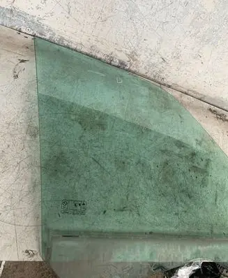 Ford Galaxy Front door window glass four-door
