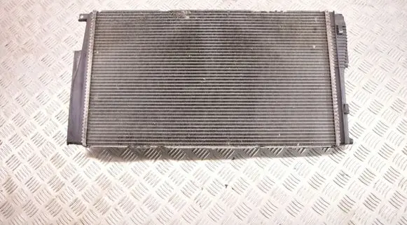 BMW 1 F20 F21 Coolant radiator 7600520