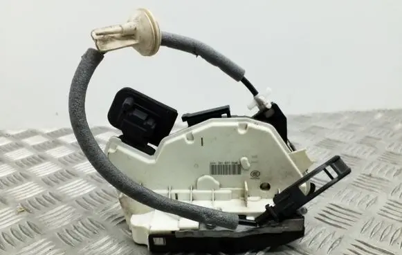 Front door lock