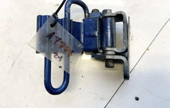 Audi A3 S3 8L Tailgate/trunk/boot hinge