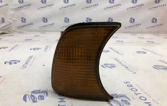 BMW 5 E34 Front indicator light 115244