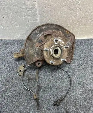 Toyota Avensis T270 Front wheel hub F21L6 B638 212638