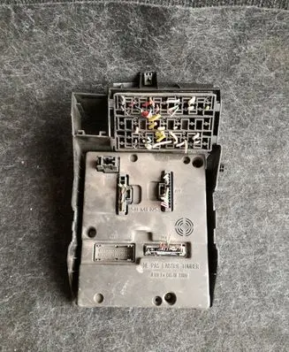 Renault Scenic I Fuse box set 7703397911