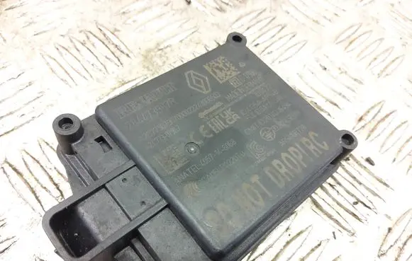 Renault Zoe Distronic sensor radar 284473987R