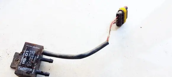 Subaru Forester SF Sensor E8110R004535 E8110R-004535