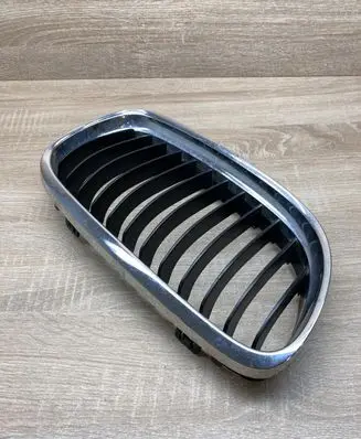 BMW 3 E90 E91 Front bumper upper radiator grill 7201968