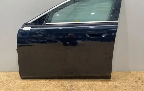 BMW 5 G60 G61 Front door 