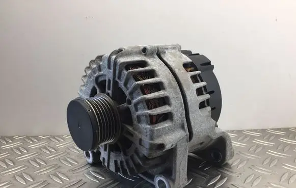 BMW 5 F10 F11 Generator/alternator 8570675 FGN23S068 417013832