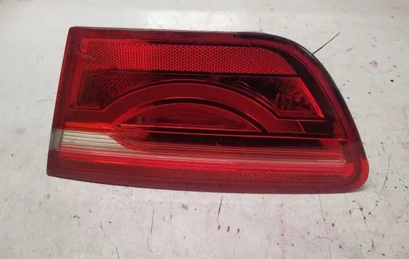 Jaguar XE Tailgate rear/tail lights 19733902