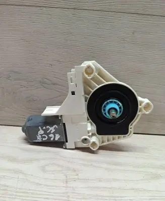 Audi A6 C7 Front door window regulator motor 8K0959801B 1101919810200 12420240821