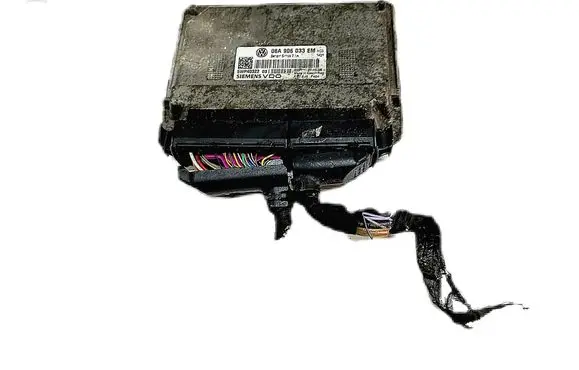 Volkswagen Golf VI Engine control unit/module 06A906033EM