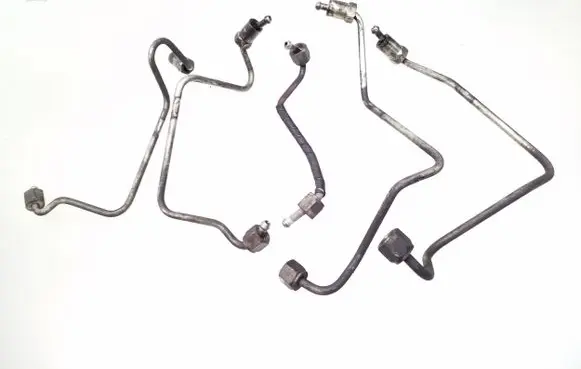 Toyota Avensis T250 Fuel injector supply line/pipe 