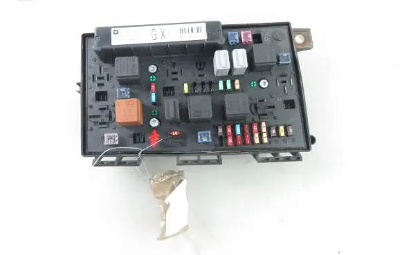 Opel Zafira B Fuse box set 5DK00866808 13206750GX