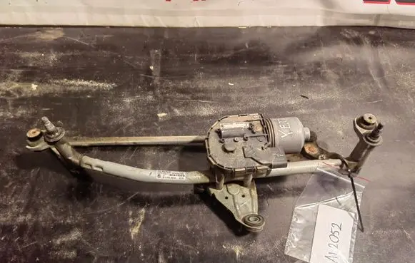 Skoda Yeti (5L) Wiper motor 5L1955023A