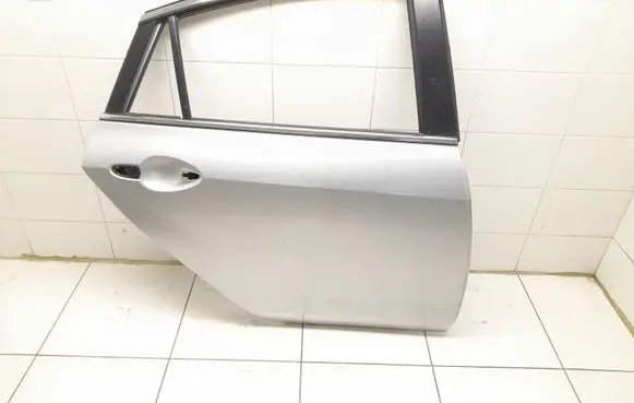 Mazda 6 Rear door