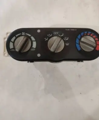 Mazda Tribute Climate control unit YL8H19980D