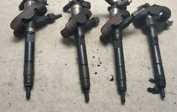 Mitsubishi Outlander Fuel injectors set 1465A353