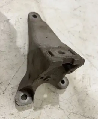 Audi A4 S4 B7 8E 8H Engine mounting bracket 177199308B 8E0199308AN