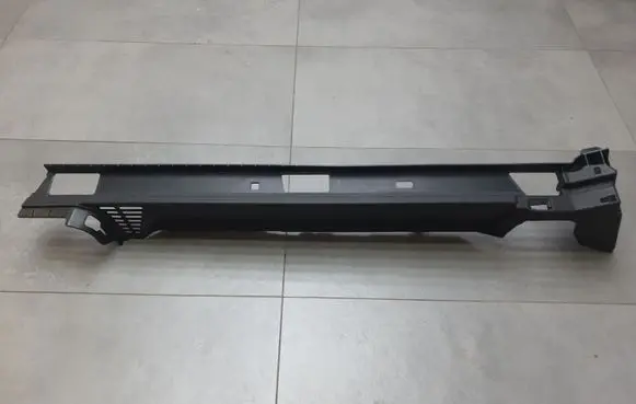 Audi Q8 Other trunk/boot trim element 4M8863527