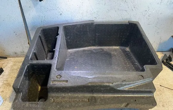 Dodge Charger Glove box in trunk 05030175