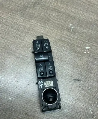 Mercedes-Benz S W220 Electric window control switch A2208213179 501971