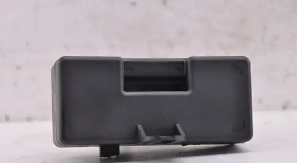 Opel Mokka B Seat heating relay 9810486880