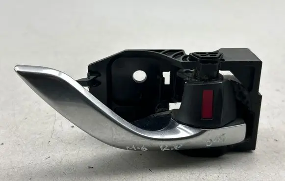 Mazda 6 Front door interior handle T8314