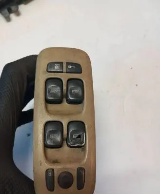 Volvo V70 Electric window control switch 30732817