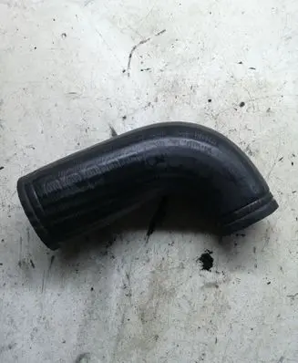 Volvo XC70 Intercooler hose/pipe 08699419