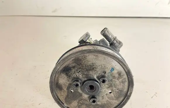 Audi A6 S6 C5 4B Power steering pump
