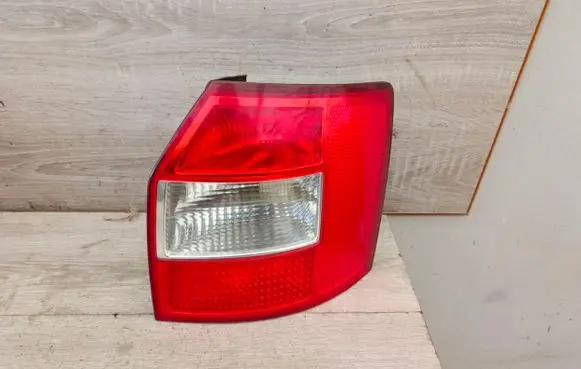 Audi A4 S4 B6 8E 8H Rear/tail lights 8E9945096