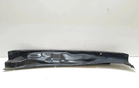 Nissan Note (E11) Wiper trim