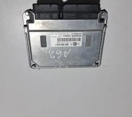 Volkswagen PASSAT B5.5 Engine control unit/module 3B0906018F 5WP4003501