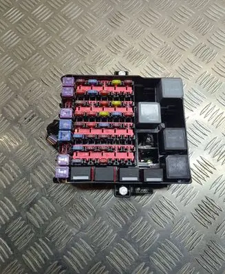 Ford Turneo Courier Fuse module
