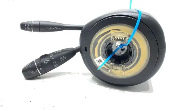 Wiper turn signal indicator stalk/switch
