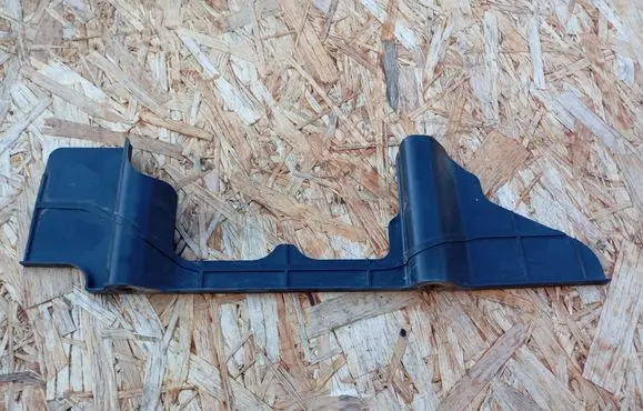 Hyundai i30 Intercooler air guide/duct channel