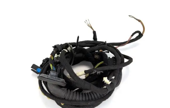 Volkswagen PASSAT B5 Tailgate/trunk wiring harness 3B9971840 3B9147