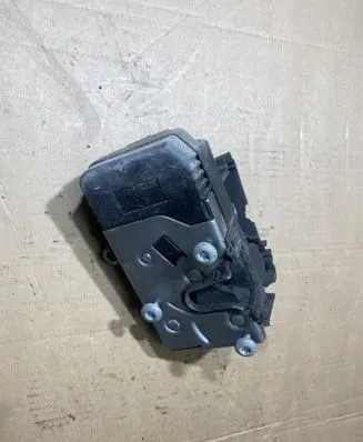 Renault Trafic II (X83) Loading door lock 8200282303