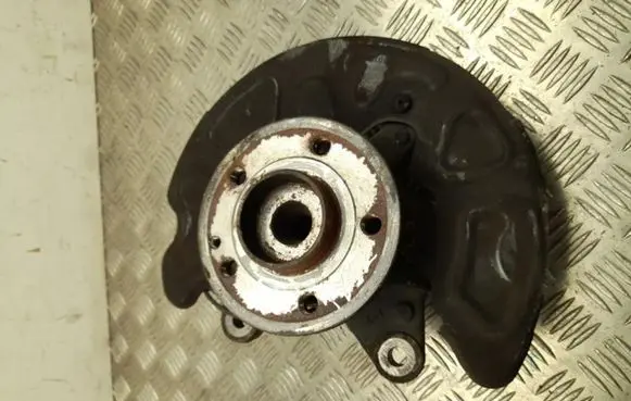 Mercedes-Benz Vito Viano W447 Front wheel hub A4473300720