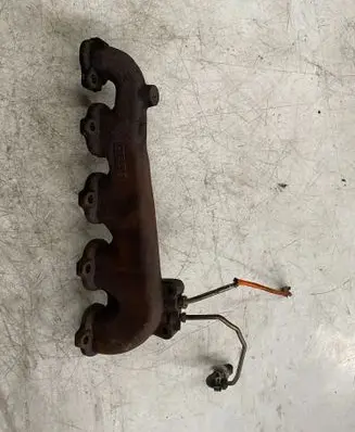 Opel Vivaro Exhaust manifold 140045202R