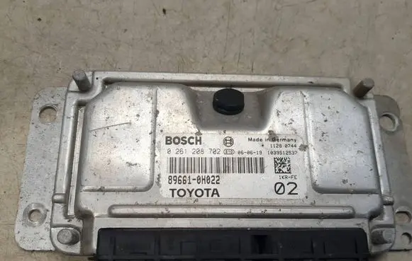 Toyota Aygo AB10 Engine control unit/module 0261208702 896610H022 1039S12537