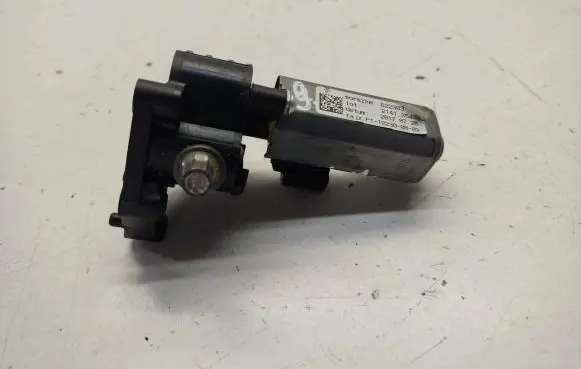 Mercedes-Benz A W176 Seat adjustment motor 622903