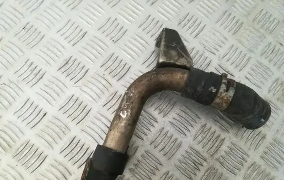 Suzuki Grand Vitara II Engine coolant pipe/hose