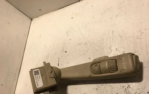 Volvo XC70 Wiper control stalk 31264171