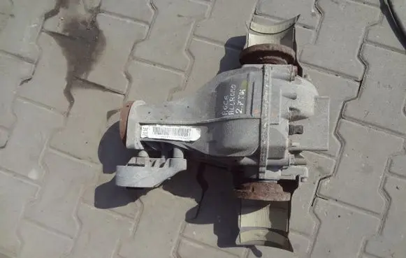Audi A6 S6 C6 4F Rear axle beam with reductor 