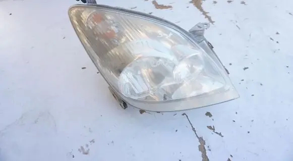 Toyota Corolla Verso E121 Headlight/headlamp