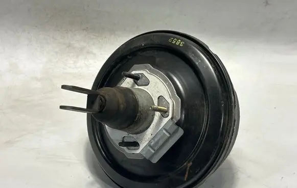 Land Rover Discovery 3 - LR3 Brake booster SJG500052 B47QA L319LHD